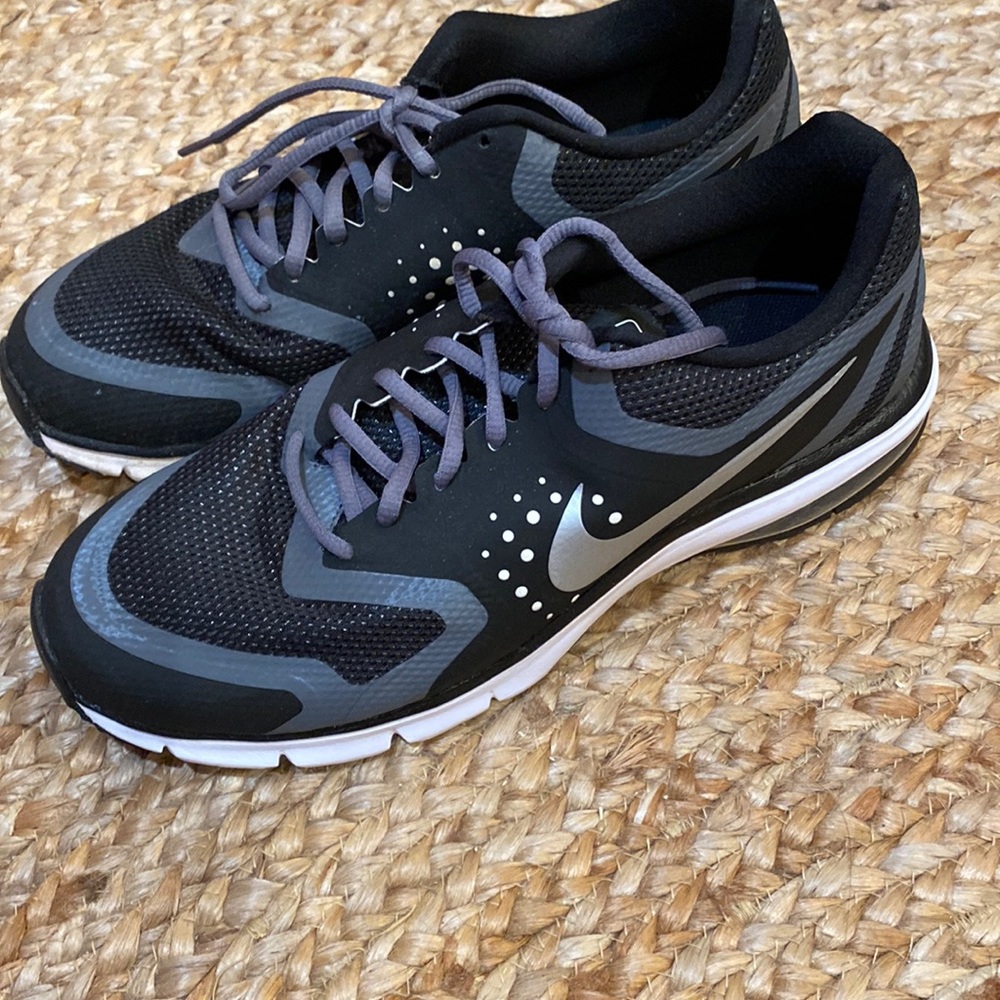 Nike Max Premier